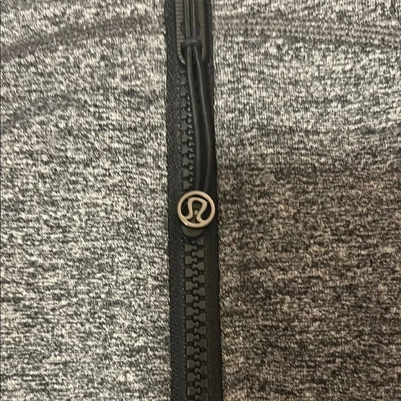 Grey Lululemon define jacket - Picture 3 of 7